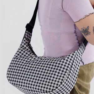 BAGGU Checkered Gingham Black and White Crossbody Bag with Baby BAGGU keychain